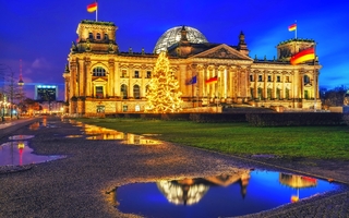 Reichstag zur Weihnachtszeit in Berlin, Deutschland